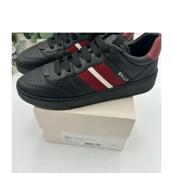 Men's rebby Black and Red leather sneakers size 11.5 US - Picture 2 of 8